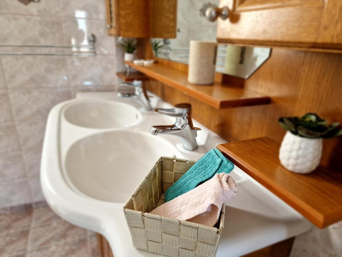 Villa Liana : Luxury Villa With Fantastic Sea View, Near Airport Porto Rafti Luaran gambar
