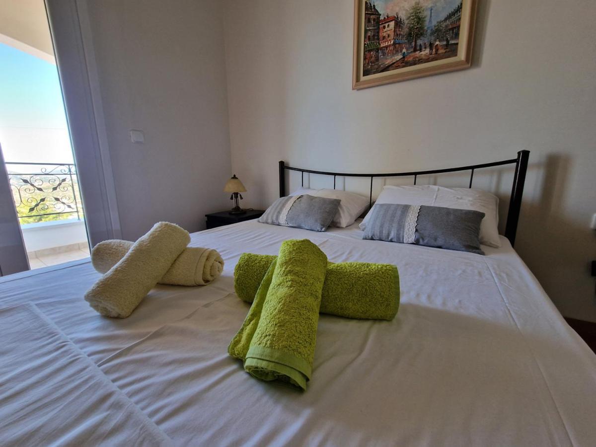 Villa Liana : Luxury Villa With Fantastic Sea View, Near Airport Porto Rafti Luaran gambar